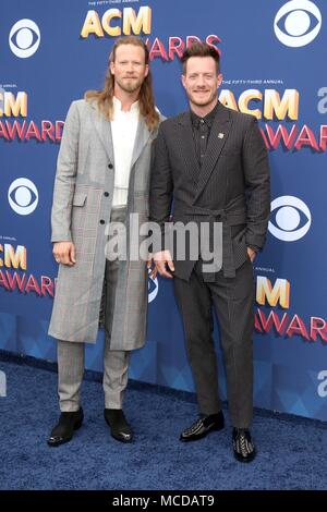 Las Vegas, NV, USA. 15 Apr, 2018. Florida Georgia Line bei der Ankunft für 53 Akademie der Country Music (ACM) Awards - Ankunft 1, MGM Grand Garden Arena in Las Vegas, NV 15. April 2018. Credit: Priscilla Grant/Everett Collection/Alamy leben Nachrichten Stockfoto