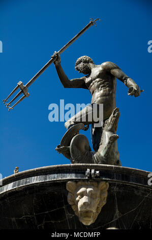 Flämische manieristischen Fontanna Neptuna (der Neptunbrunnen) auf Dlugi Targ (Langen Markt) in der Stadt im historischen Zentrum von Danzig, Polen. 14. April 2018 Stockfoto