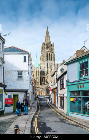 Eine Straßenszene in Truro in Cornwall. Stockfoto