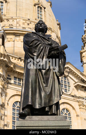 Statue von Martin Luther vor der Frauenkirche, Dresden, Deutschland Stockfoto