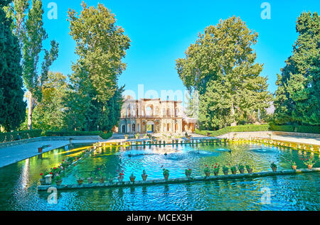 Layout der Gärten ist wichtiger Teil der mittelalterlichen persische Kultur, es gibt viele erhaltene historische Gärten im Land, Shazdeh Garten in Mahan ist auf Stockfoto