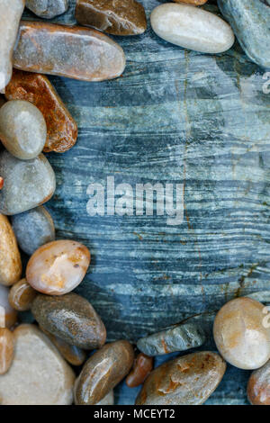 Zusammensetzung der Stein Textur und Kieselsteine mit Copyspace, Playa del Silencio, Asturien, Spanien Stockfoto