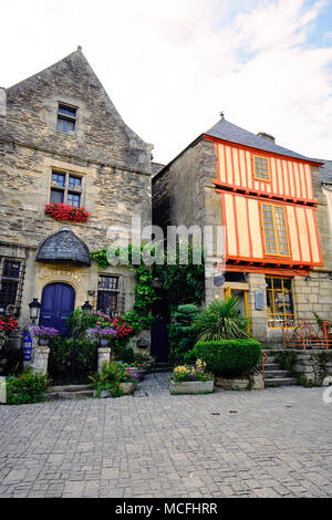 Die historischen, mittelalterlichen Dorf Rochefort en Terre im Morbihan Bretagne Frankreich und ein Petite Cité de Caractére bezeichnet. Stockfoto