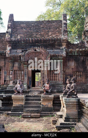 Banteay Srei Tempel; 10. Jahrhundert hinduistischer Tempel, UNESCO-Weltkulturerbe Angkor, Kambodscha Asien Stockfoto