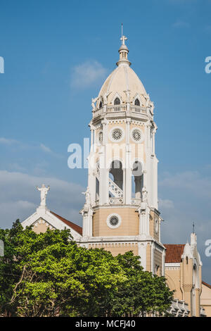 Panama City, Panama - März 2018: Kirche San Francisco Fassade in der Altstadt (Casco Viejo/Casco Antiguo) Panama City Stockfoto