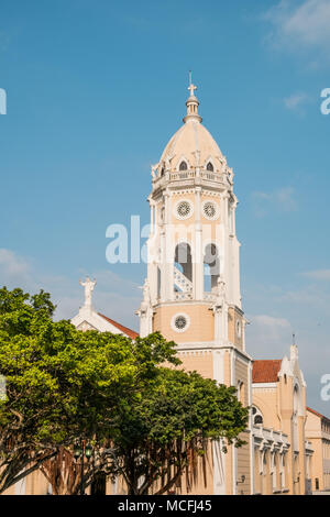 Panama City, Panama - März 2018: Kirche San Francisco Fassade in der Altstadt (Casco Viejo/Casco Antiguo) Panama City Stockfoto