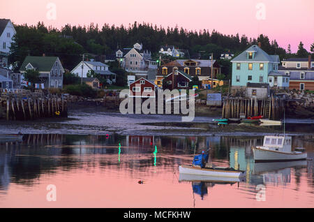 Abend desends in Stonington, Maine, USA Stockfoto