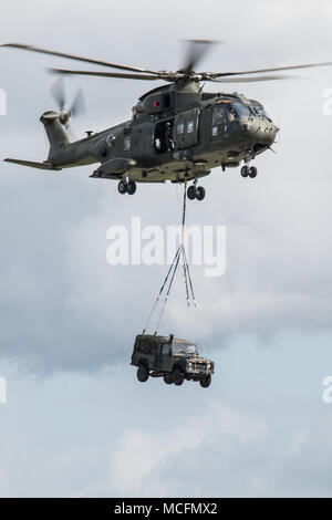 Die CHF noch sechs interim Konfiguration Merlin amphibioud Hubschrauber die Kräfte, die amphibische Fähigkeit bis zur Lieferung des zu erhalten Stockfoto
