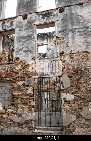 Fassade, historische Haus außen in der Casco Viejo, Panama City ruinieren, Stockfoto