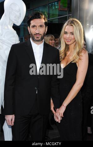 Los Angeles, CA, USA. 16 Apr, 2018. Flugpreise Die Flugpreise in der Ankunftshalle für HBO WESTWORLD zweite Staffel Premiere, Cinerama Dome, Los Angeles, CA April 16, 2018. Credit: Elizabeth Goodenough/Everett Collection/Alamy leben Nachrichten Stockfoto