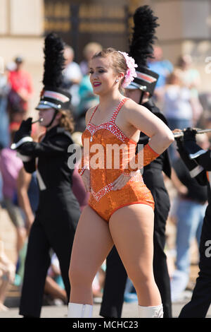 Washington, D.C., Vereinigte Staaten - 14 April, 2018 Hoover High School Buccaneer Marching Band, an die 2018 National Cherry Blossom Parade Stockfoto