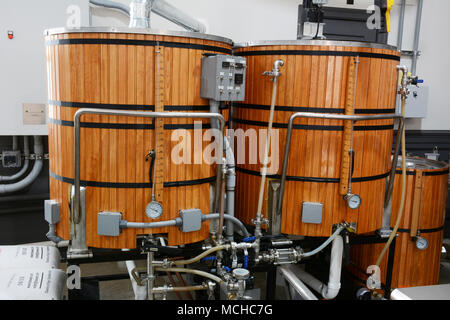 Ein kleines Craft-Bier-Bierbrausystem mit 3 Barrel von der Breaker Brewing Company der Gemeinde Wilkes Barre, PA.USA, Stockfoto