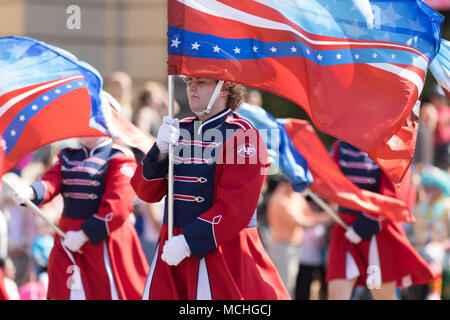 Washington, D.C., Vereinigte Staaten - 14 April, 2018 Austintown Fitch High School Marching Band, an die 2018 National Cherry Blossom Parade Stockfoto