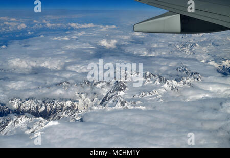 Blick aus dem Flugzeug zu Kaukasus in Armenien Stockfoto