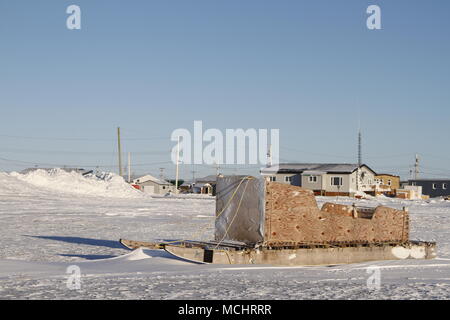 Seitenansicht eines traditionellen Inuit cargo Schlitten oder Komatik im arviat Stil in der Kivalliq Region, Nunavut Kanada Stockfoto