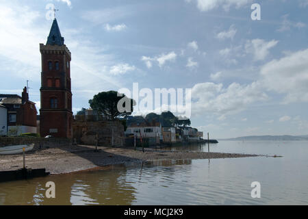 Lympstone Hafen und Peter's Tower auf dem River Exe in Devon, England. 21. März 2018 Stockfoto