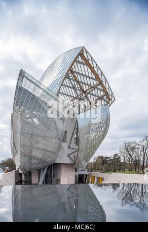 Frankreich, Paris - 1. April 2018: Fondation Louis Vuitton von Frank Gehry entworfenen Stockfoto