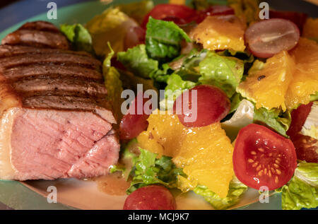 Dick New York Strip Steak medium zubereitet Stockfoto