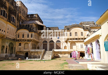 Altes Gebäude der historischen Palast in Mandawa, Rajasthan, Indien. Stockfoto
