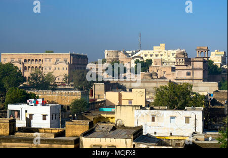 Blick auf die Skyline der Stadt Mandawa, kleine Stadt in Rajasthan, Indien Stockfoto