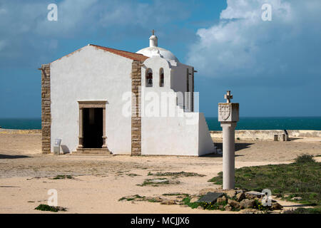 Kirche, Kapelle, Igreja de Nossa Senhora da Graca, Denkmal für Prinz Heinrich der Seefahrer, Fortaleza de Sagres, Algarve, Portugal Stockfoto