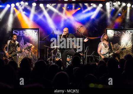Die Österreichische Symphonic-Metal-Band Serenity mit Sänger Georg Neuhauser und Sängerin Natascha Koch leben in der schüür Luzern