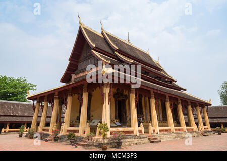 Ansicht des buddhistischen Tempel Wat Si Saket (sisaket) Tempel in Vientiane, Laos, an einem sonnigen Tag. Stockfoto