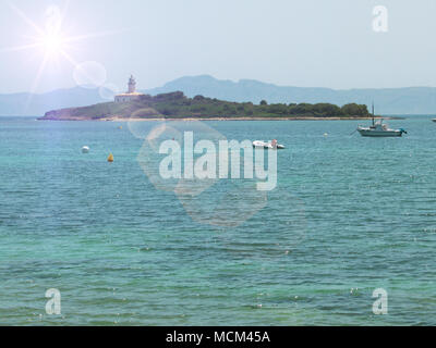 Leuchtturm Alcanada auf der Insel Aucanada, Mallorca, Balearen, Spanien Stockfoto