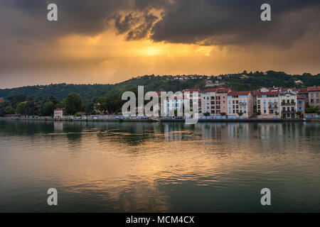 Saint-Romain-en-Gal, Sonnenuntergang auf der Rhone, Vienne, frankreich Stockfoto