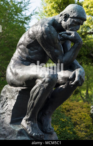 Auguste Rodin - Der Denker am nationalen Museum der westlichen Kunst, Tokio, Japan Stockfoto
