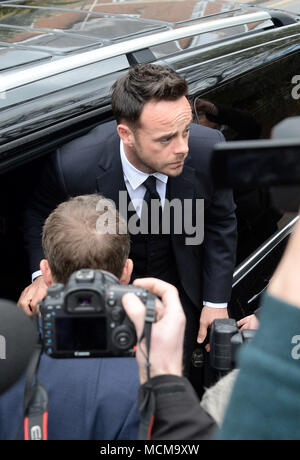 Foto muss Gutgeschrieben © Alpha Presse 078237 16/04/2018 Anthony Ant McPartlin kommt an Wimbledon Magistrates Court in London. Ant erscheint bei Gericht mit Getränk fahren nach drei Auto kollision am 18. März 2018 berechnet. Stockfoto