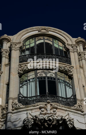 Lissabon. Portugal. 28. Januar 2018. Altbau Fassade. Liberty Avenue (Avenida Da Liberdade) Stockfoto