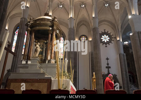 Teneriffa, Kanarische Inseln, Klerus während der Palmsonntag Karwoche Service in der Kathedrale von San Cristóbal de La Laguna. Stockfoto