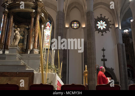 Teneriffa, Kanarische Inseln, Klerus während der Palmsonntag Karwoche Service in der Kathedrale von San Cristóbal de La Laguna. Stockfoto