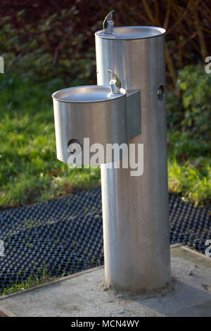 Eine öffentliche Brunnen in einem öffentlichen Park in Somerset England Großbritannien Stockfoto