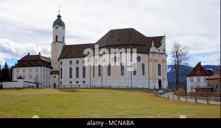 Blick auf die Wieskirche in Steingaden, Landkreis Weilheim-Schongau wurde, Bayern, Deutschland. Stockfoto