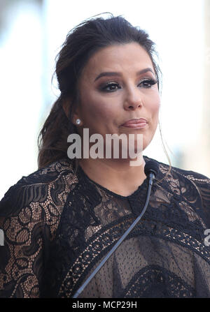 Hollywood, CA, USA. 16 Apr, 2018. 16. April 2018 - Hollywood, Kalifornien - Eva Longoria. Eva Longoria geehrt mit Stern auf dem Hollywood Walk of Fame. Photo Credit: F. Sadou/AdMedia Credit: F. Sadou/AdMedia/ZUMA Draht/Alamy leben Nachrichten Stockfoto