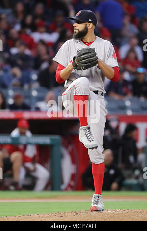 April 17, 2018: Boston Red Sox Krug David Preis (24) macht den Anfang für die Red Sox im Spiel zwischen den Boston Red Sox und Los Angeles Engel von Anaheim Angel Stadium in Anaheim, CA, Fotograf: Peter Joneleit Stockfoto