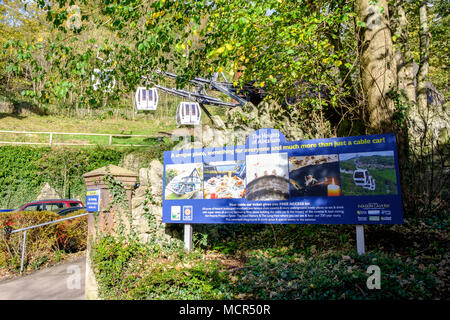 Zeichen für die Fahrt mit der Seilbahn zu den Höhen des Abraham von Matlock Bath Derbyshire, England, Großbritannien Stockfoto