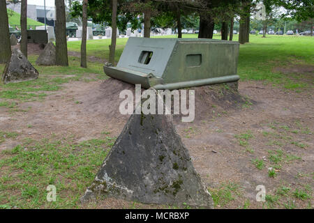 Bogorodskoye, Russland - 13 September, 2015: Infanterie armor Shield. Ausstellung der Gedenkstätte "Durchbruch bei der Belagerung von Leningrad' Stockfoto