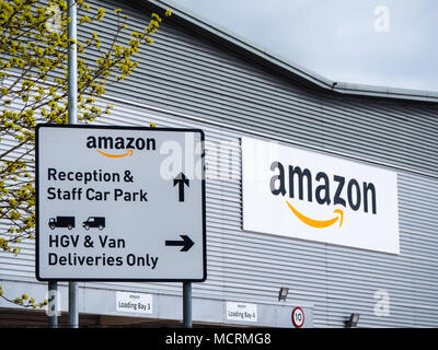 Amazon Logistik, Distribution Center, Theale, Reading, Berkshire, England, UK, GB. Stockfoto