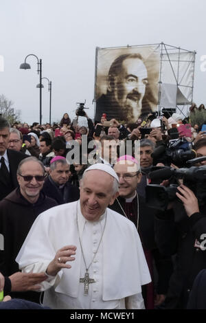 Papst Franziskus Kommt In Pietrelcina Mit: Papst Franziskus Wo: Pietrelcina, Italien Wann: 17