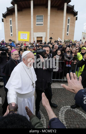 Papst Franziskus Kommt In Pietrelcina Mit: Papst Franziskus Wo