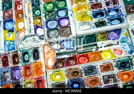Aquarell schmutzig Palette. Zusammenfassung Hintergrund Stockfoto