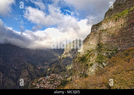 Der Nonne Tal in den Bergen oberhalb von Funchal auf der Insel Madeira im Atlantischen Ozean Stockfoto