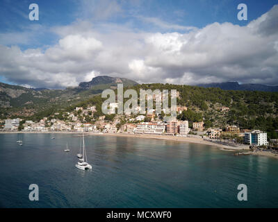 Blick auf Port de Sóller, Serra de Tramuntana, Mallorca, Balearen, Spanien Stockfoto