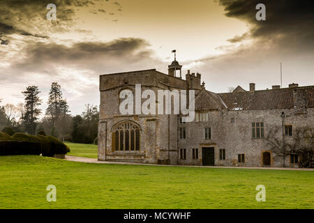 Dunkle winter Himmel über Forde Abbey, Dorset, England, Großbritannien Stockfoto