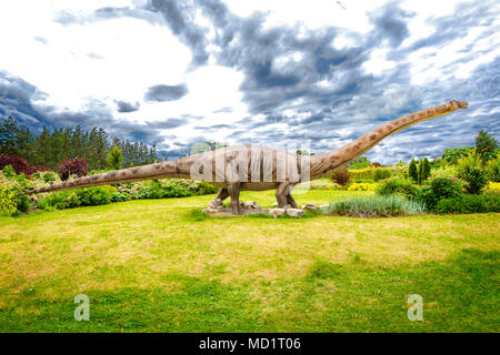 Skulptur von Dinosaur (Sauropoda, Diplodocus) im Leben. Stockfoto