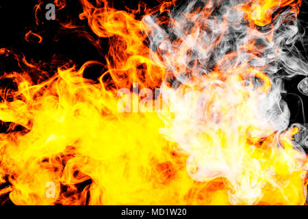 Feuer flammen Hintergrund. Cloud der feurigen Rauch auf einem schwarzen Hintergrund isoliert. Hintergrund aus dem Rauch von vape Stockfoto