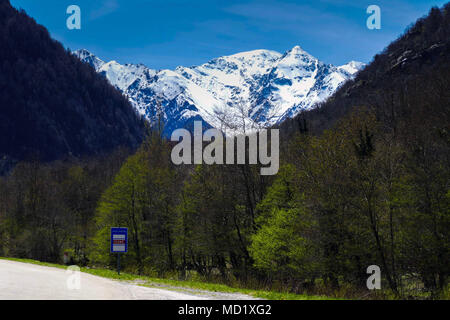 Snowy Mountains in Auzat, in den französischen Pyrenäen, Ariège, Frankreich Stockfoto